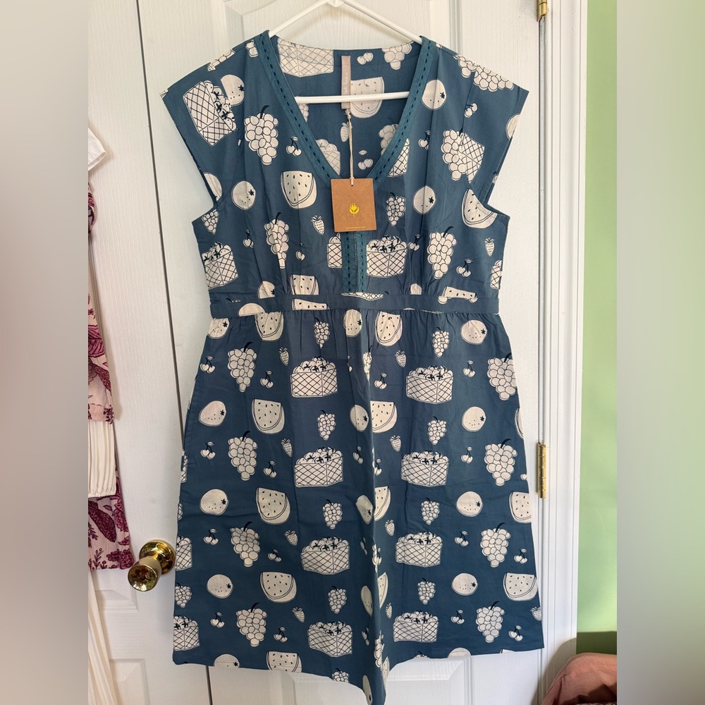 Women’s Blue Fruit Print V-Neck Dress